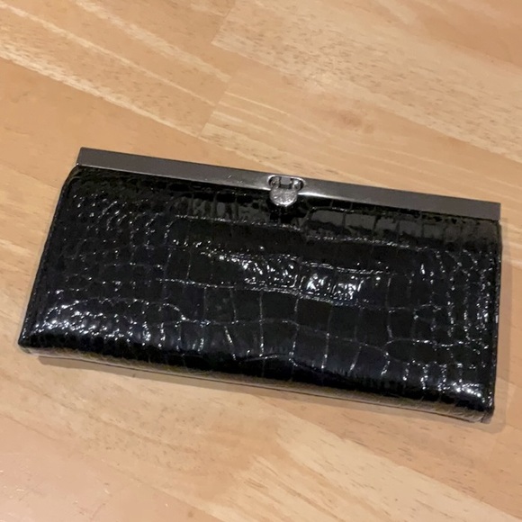 Leather like wallet in like new condition 🧓🏼MT - Picture 1 of 4